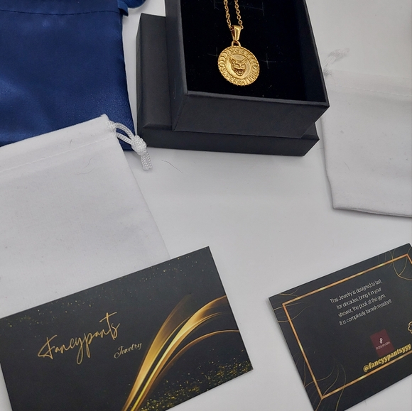 18K Gold Plated "Supernatural" Cat Pendant Necklace - Picture 5 of 13